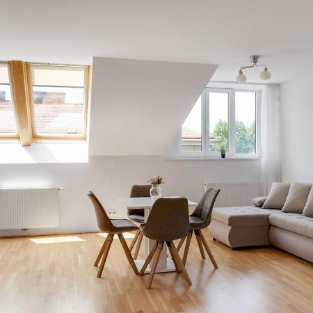 Elegant Apartment In Vienna With Patio 외부 사진