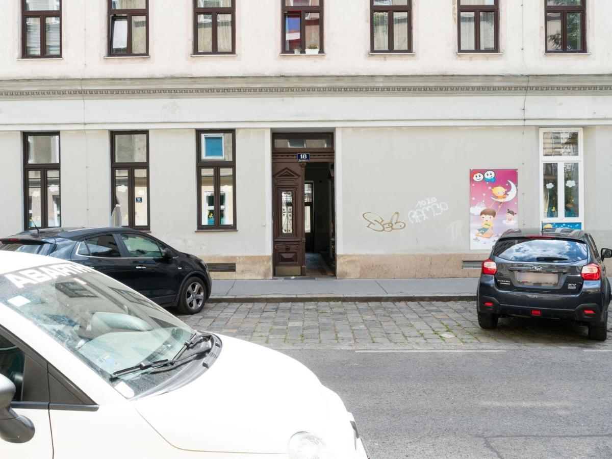 Elegant Apartment In Vienna With Patio 외부 사진