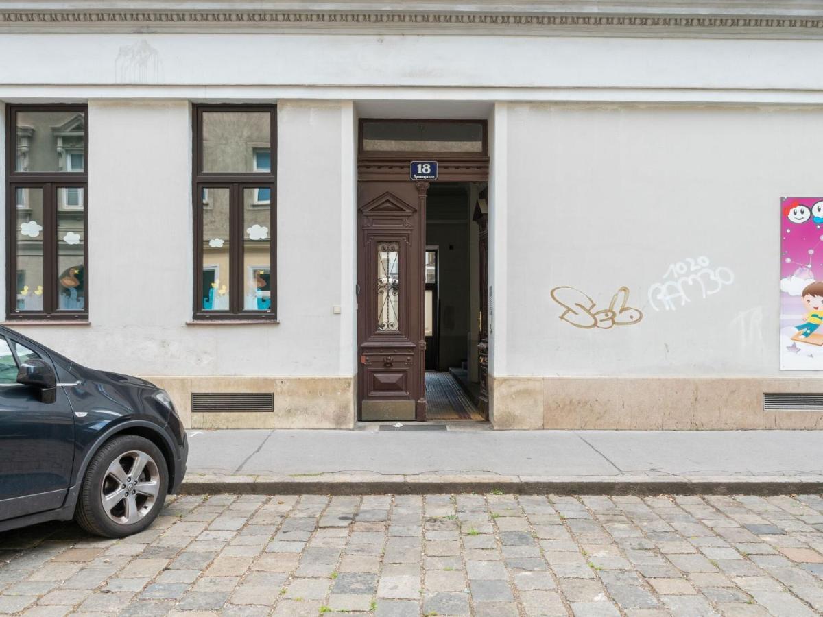 Elegant Apartment In Vienna With Patio 외부 사진